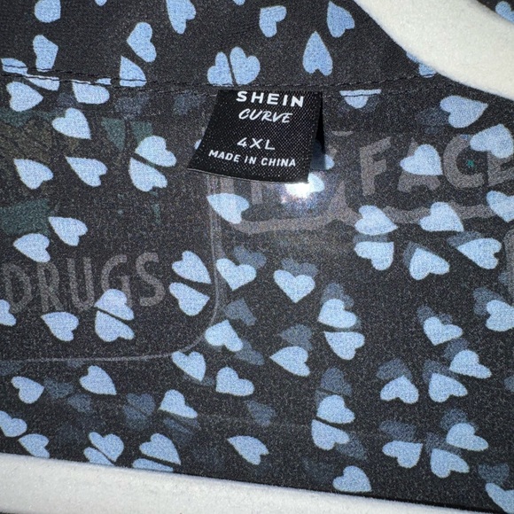 428- SHEIN button down tunic with collar in navy with Light Blue Heart Print - Picture 2 of 3